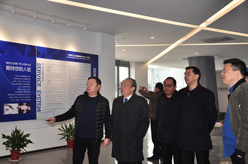 池州市政協(xié)主席張夏林、青陽縣縣長鞏文生一行調(diào)研柯力