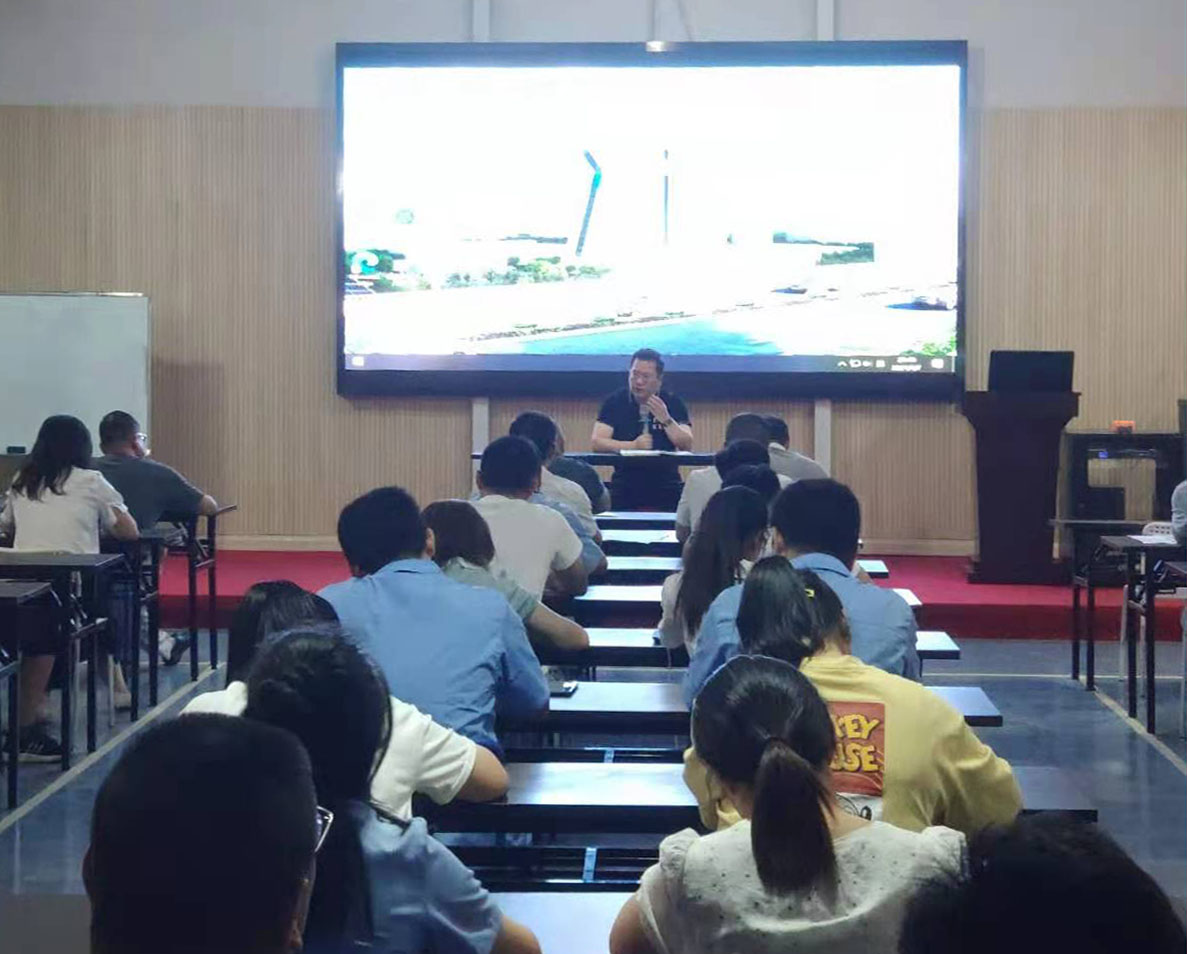 集團(tuán)總裁柯建東蒞臨安徽柯力視察并指導(dǎo)工作