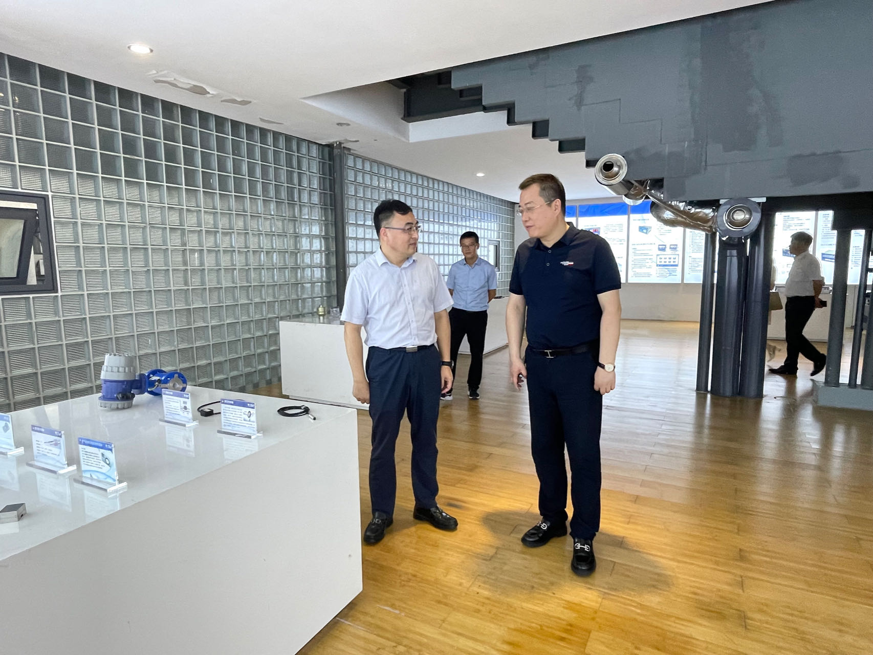 寧波市委副秘書長、甬江科創(chuàng)辦常務(wù)副主任徐云一行蒞臨柯力調(diào)研交流